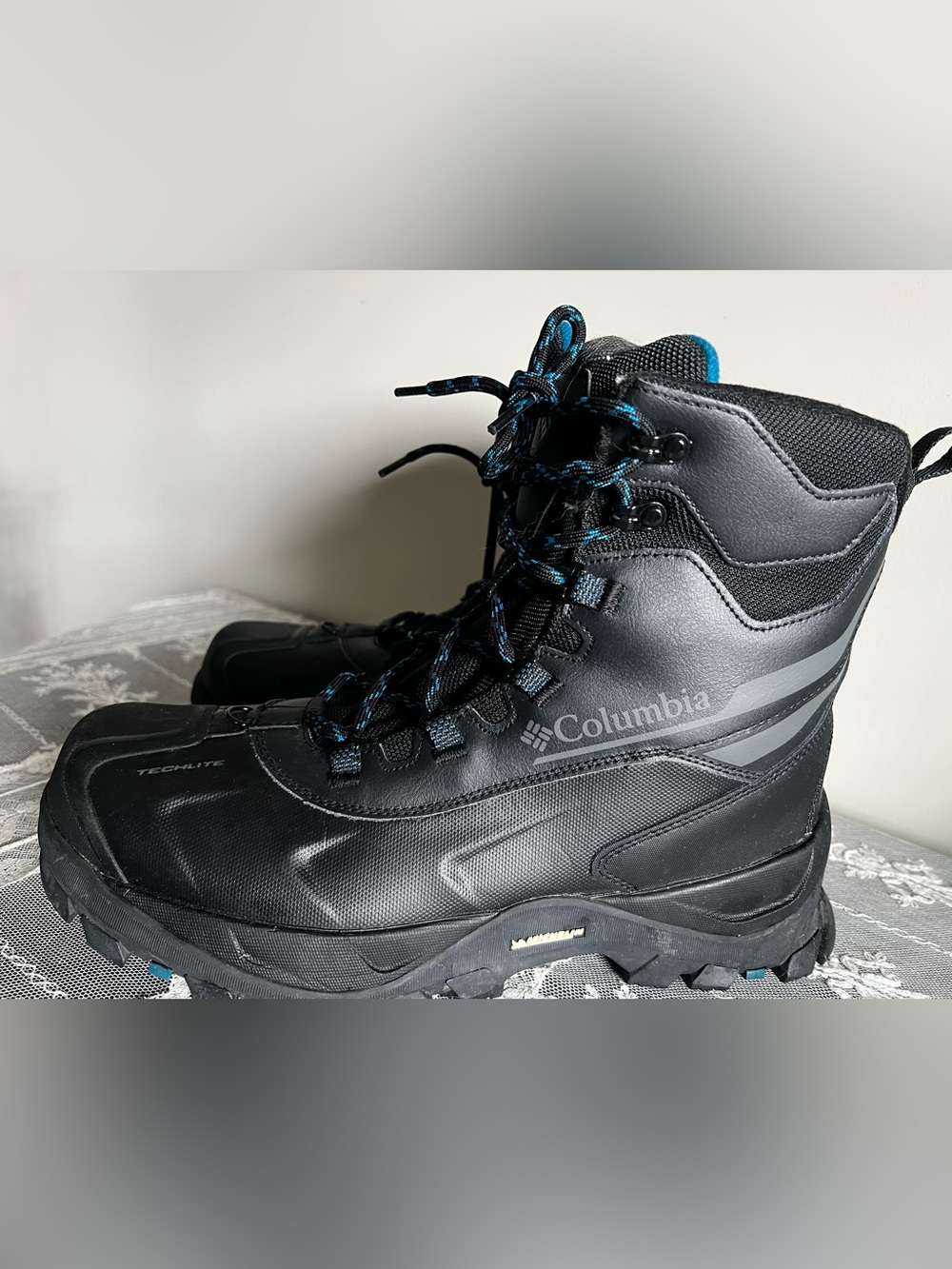Columbia Men’s Bugaboot Plus IV Omni-Heat Boots with Michelin Rubber Outsole 12W